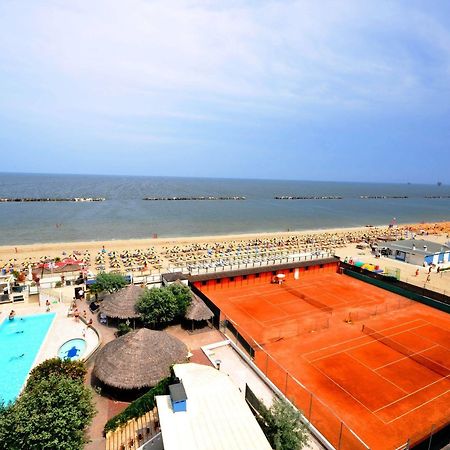 Grand Hotel Azzurra Club Lido Adriano Kültér fotó