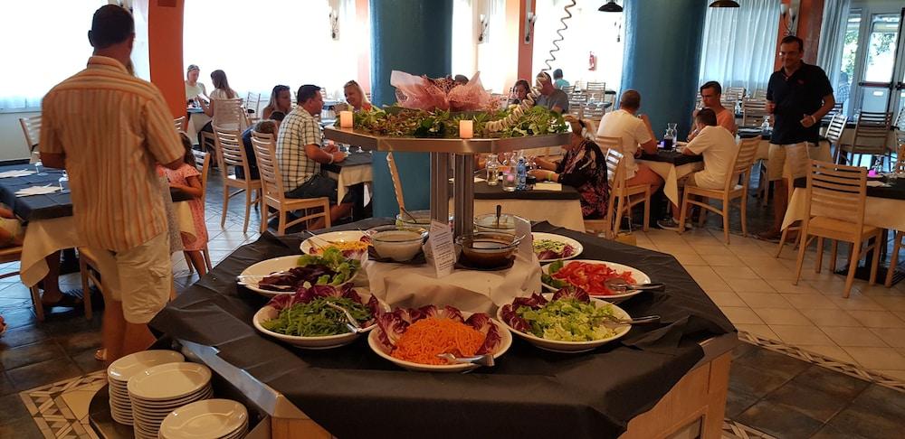 Grand Hotel Azzurra Club Lido Adriano Kültér fotó