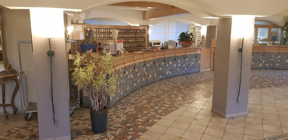 Grand Hotel Azzurra Club Lido Adriano Kültér fotó