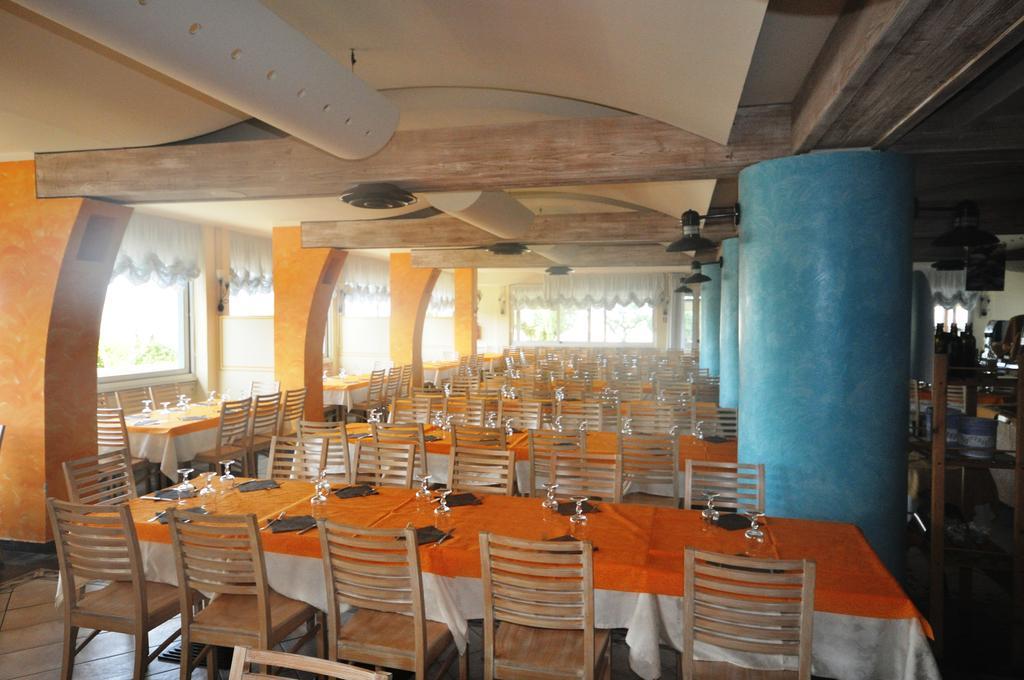 Grand Hotel Azzurra Club Lido Adriano Kültér fotó
